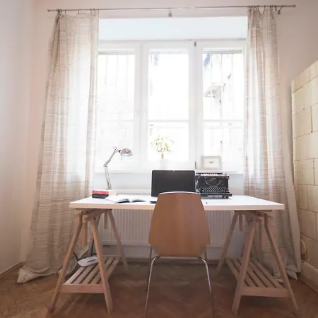 Apartment Spacious And Modern Place
