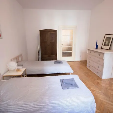 Spacious And Modern Place *